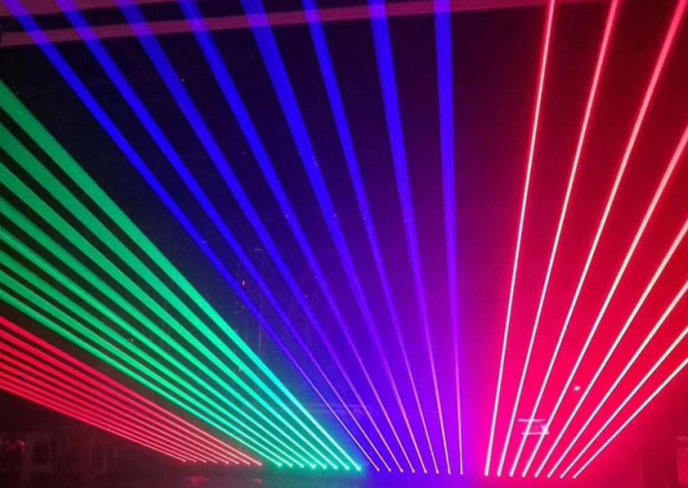 8 eyes laser light